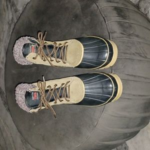 Thermolite Leather Preformance boots  size 10